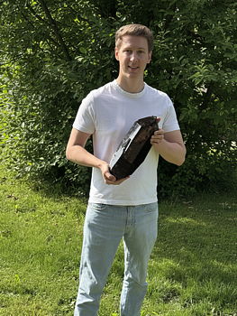 Johannes Ruef mit einem grossen Morion vom Tiefengletscher (UR)